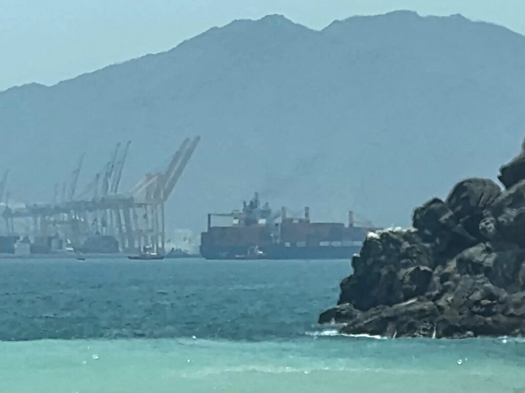 Hormuz missile strike