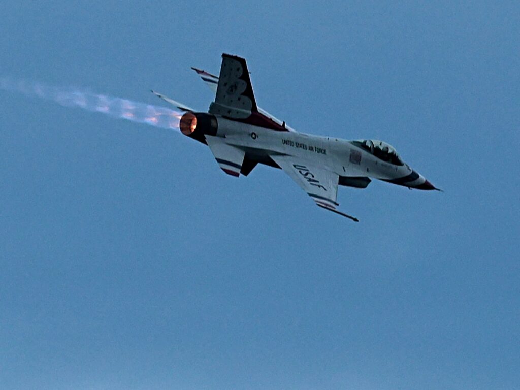 Norad f 16