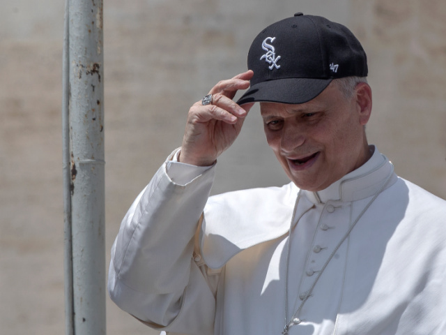 Pope leo in sox cap